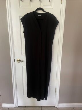 Minimalist Black Sleeveless Jumpsuit - Versatile Everyday Style